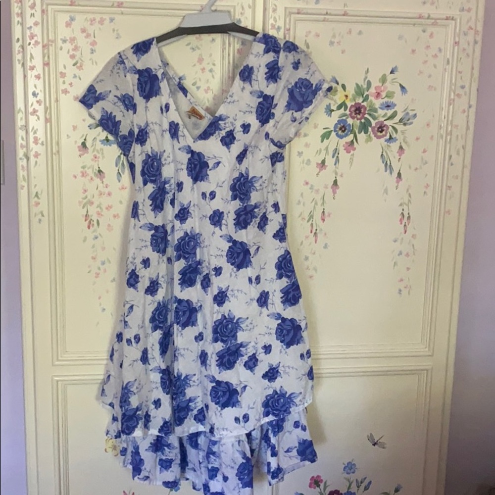 Flowy floral mini dress from GREECE!